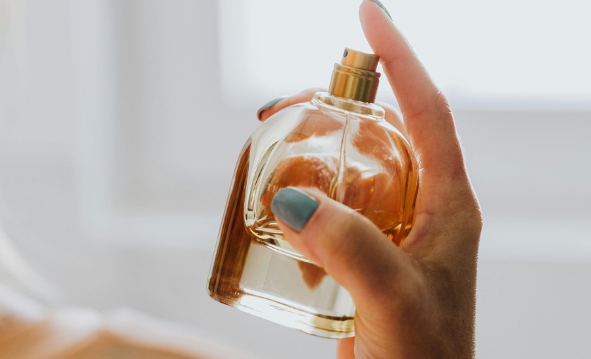 Jak wybierać perfumy arabskie: Praktyczny poradnik dla początkujących