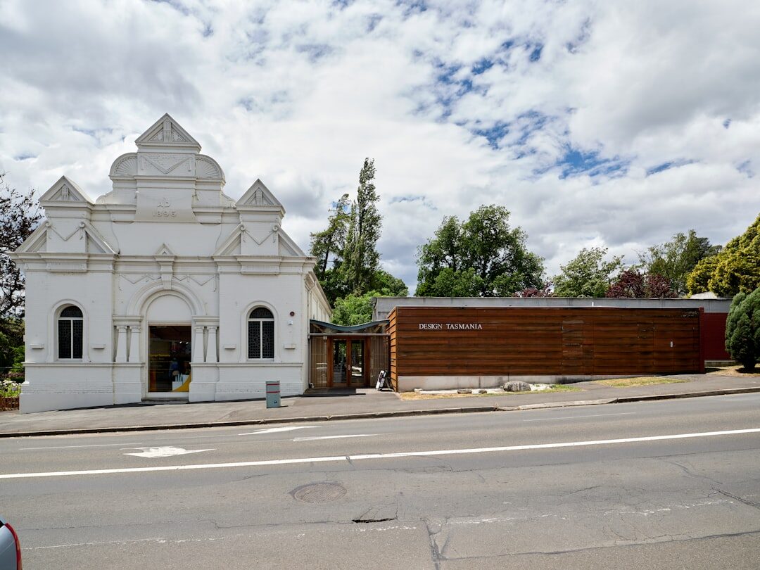 Płyty na elewacje: Wybierz najlepsze opcje